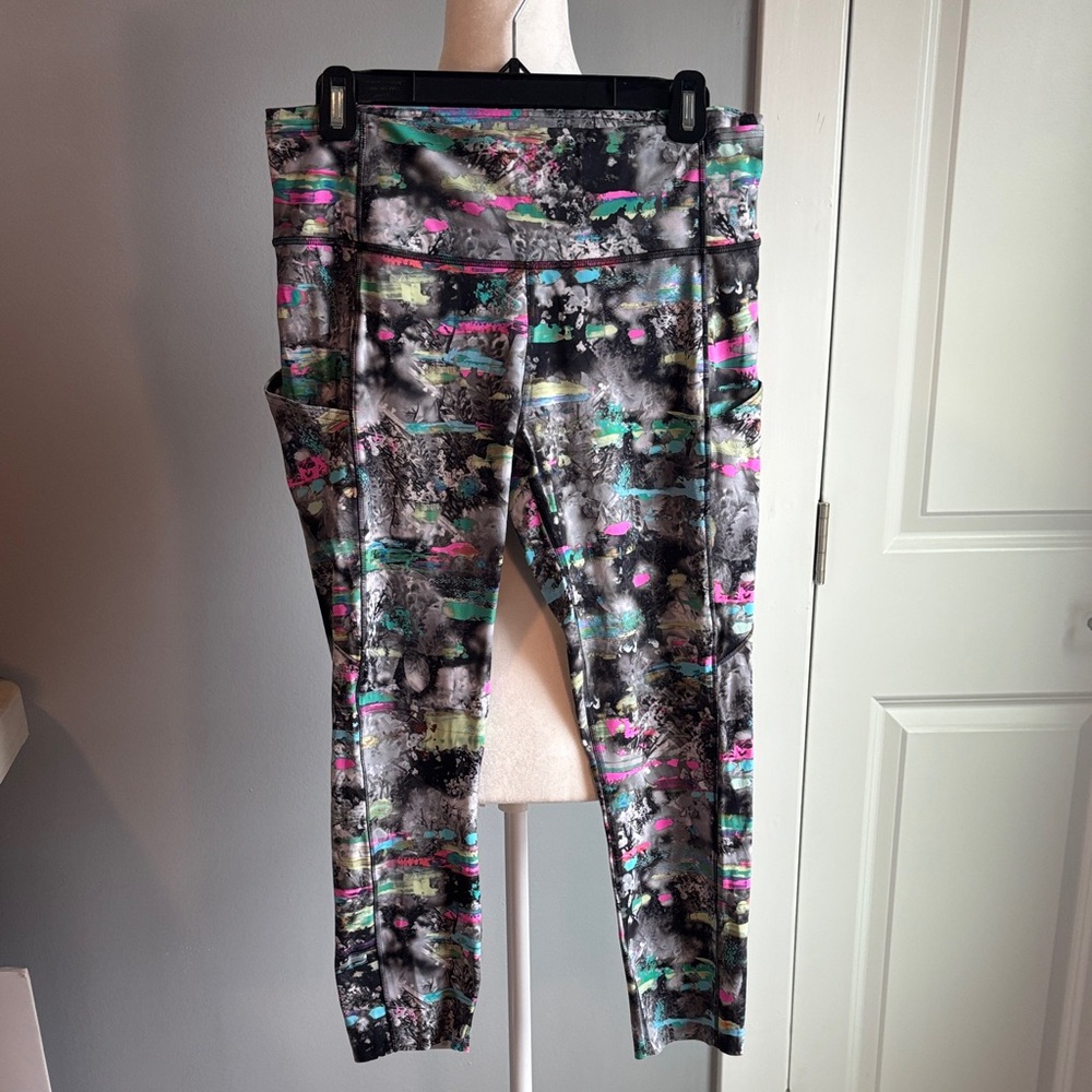 lululemon athletica Multicolor Capris